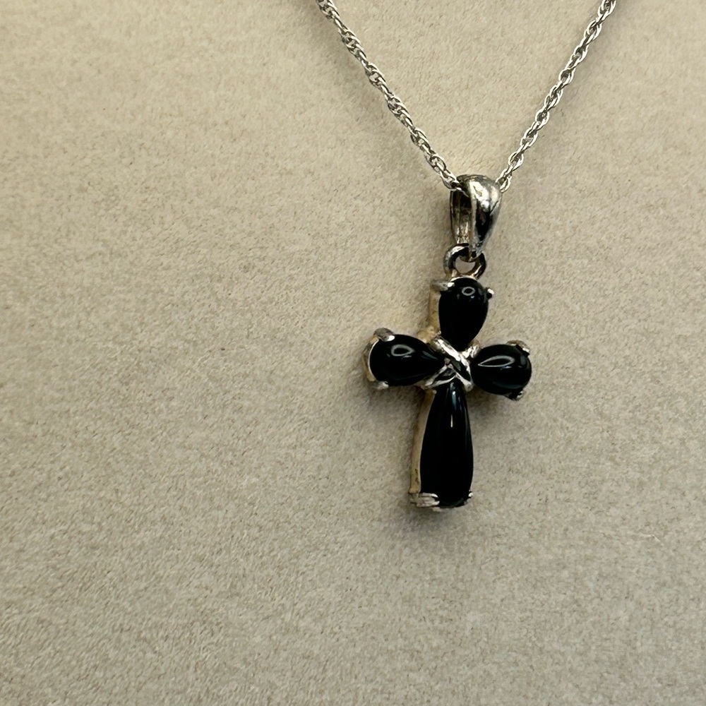 925 Sterling Silver & Black Onyx Cross Pendant Necklace 18" Stamped - Picture 3 of 13